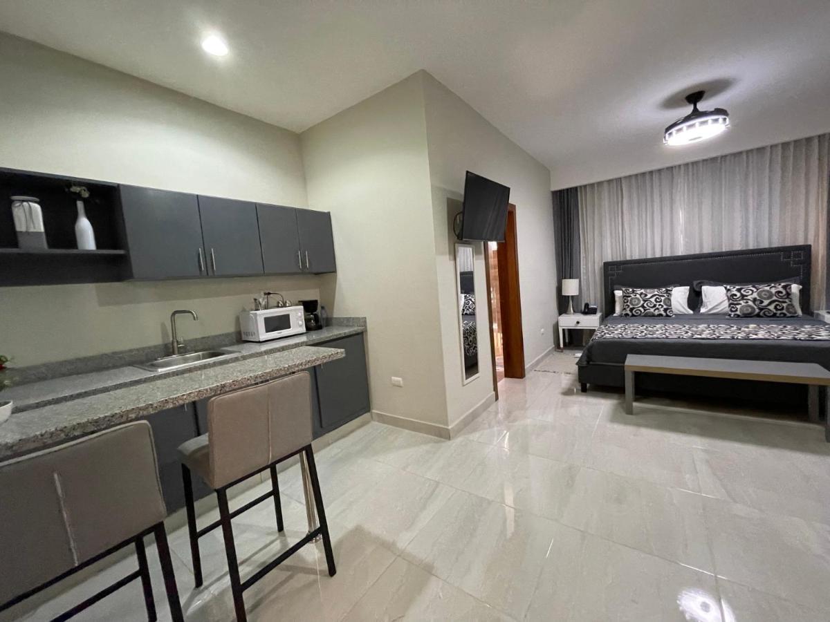 Hotel Monarca Higuey Exterior photo
