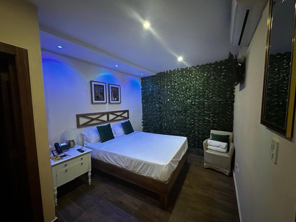 Hotel Monarca Higuey Exterior photo